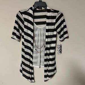 juniors Chain reaction 2fer top elbow sleeves rayon blend